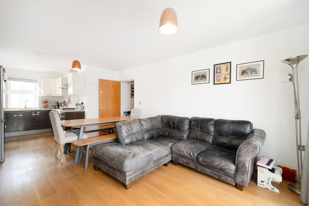 Property photo 2 of 7