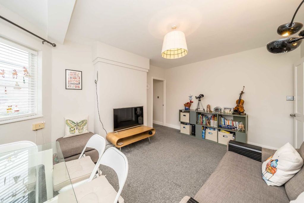 Property photo 2 of 4