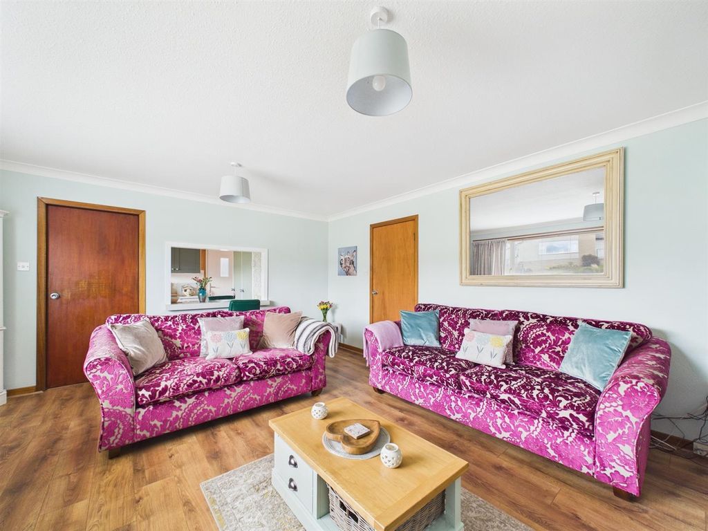 Property photo 3 of 21 Cam01486G0-Pr1033-Still004.Jpg