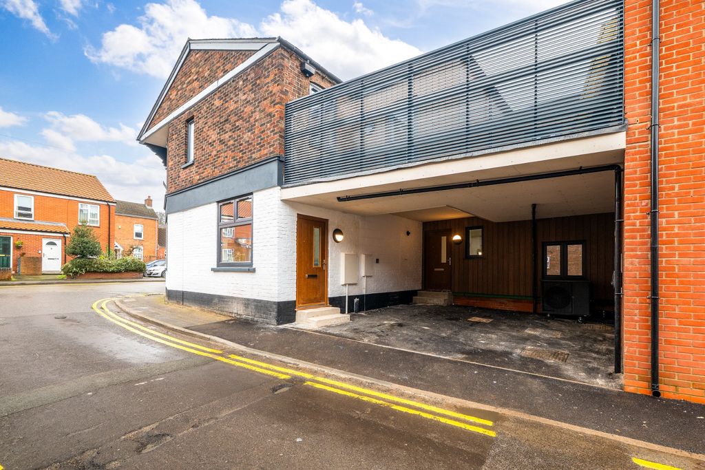 Property photo 2 of 30 4539362