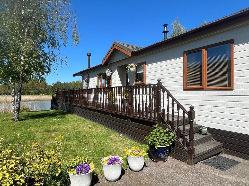 Property photo 2 of 20
