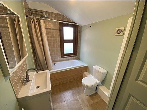 Property photo 3 of 16 Img_9463