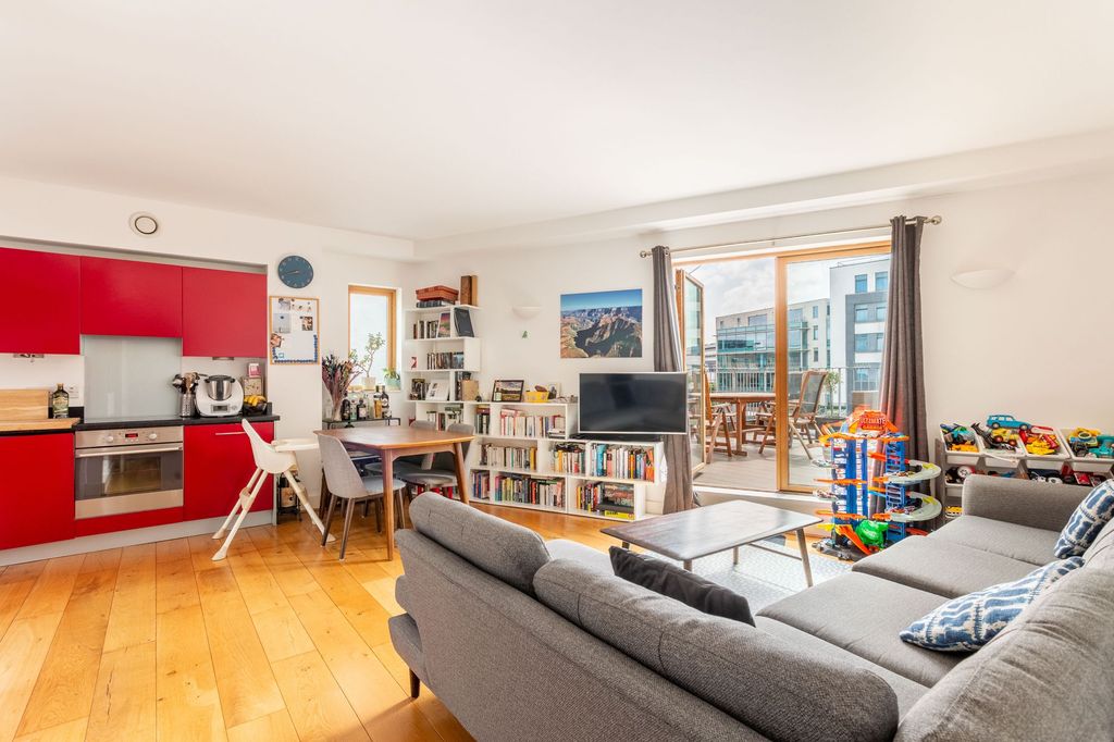 Property photo 3 of 16