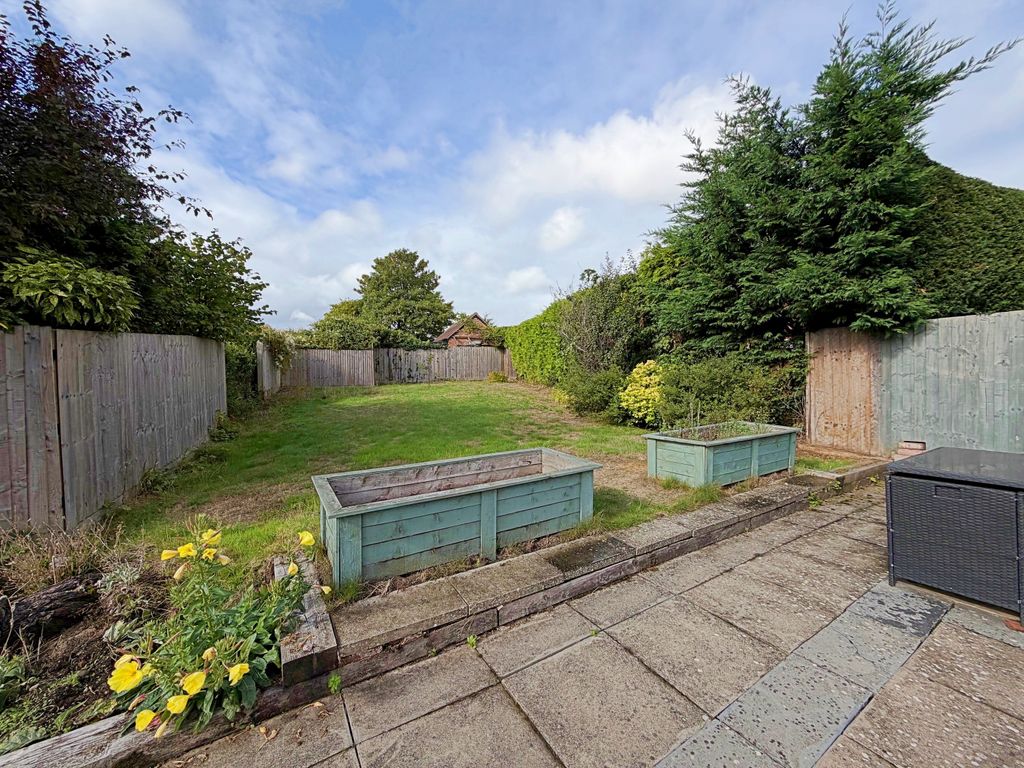 Property photo 2 of 21 Garden