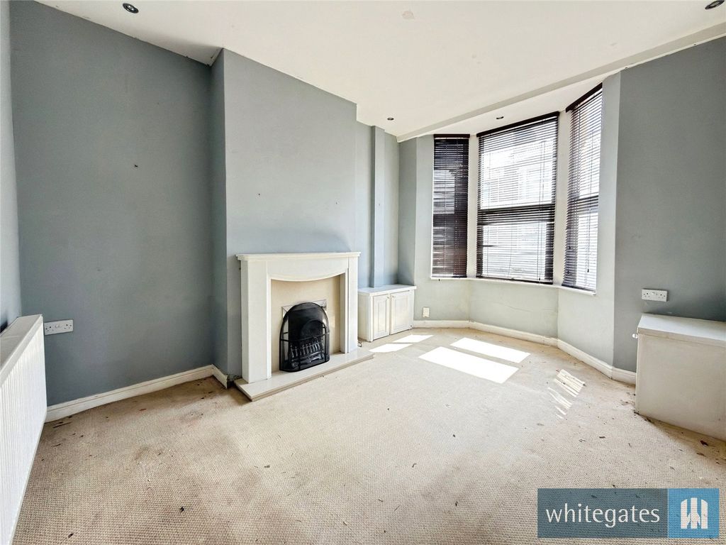 Property photo 2 of 15 Picture No. 11