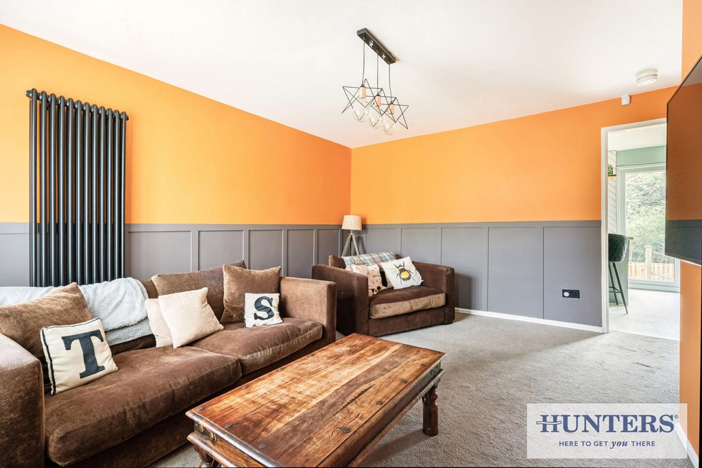 Property photo 2 of 25 Living Room