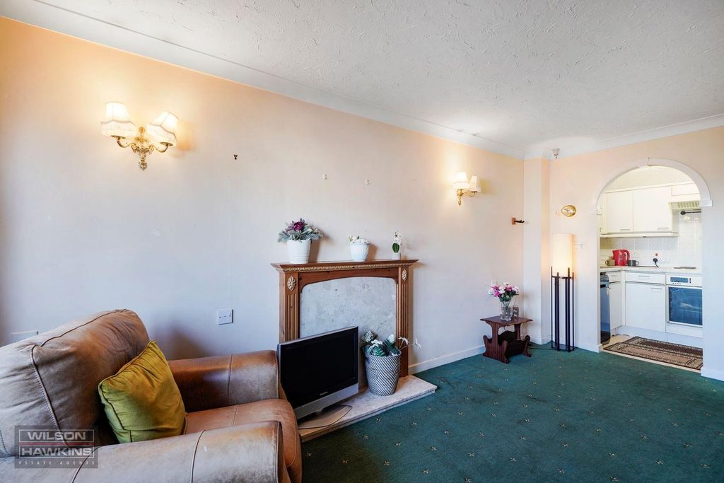 Property photo 2 of 11 20 Hanbury Court, Northwick Park Road - Kgpbyw9Jwu