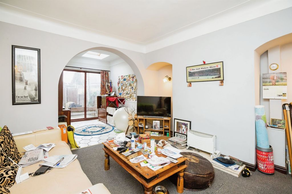 Property photo 3 of 13