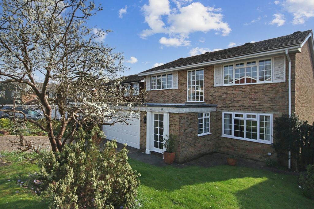 Property photo 1 of 18