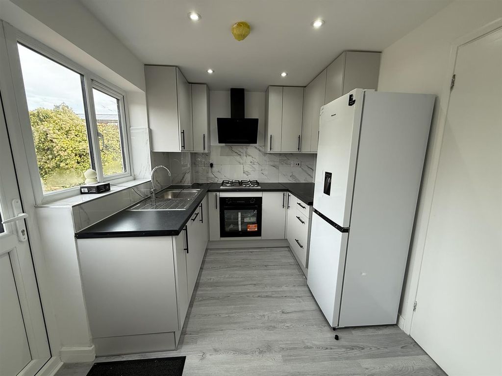 Property photo 3 of 17 Img_4362.Jpeg