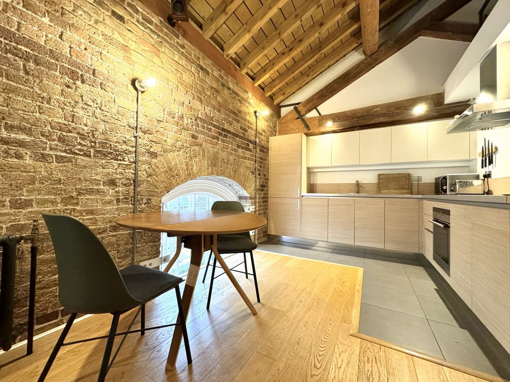 Property photo 3 of 16 Gallery