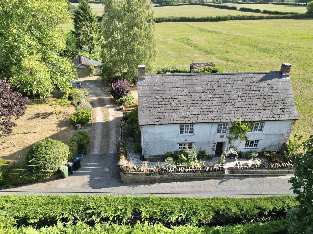Property photo 2 of 54