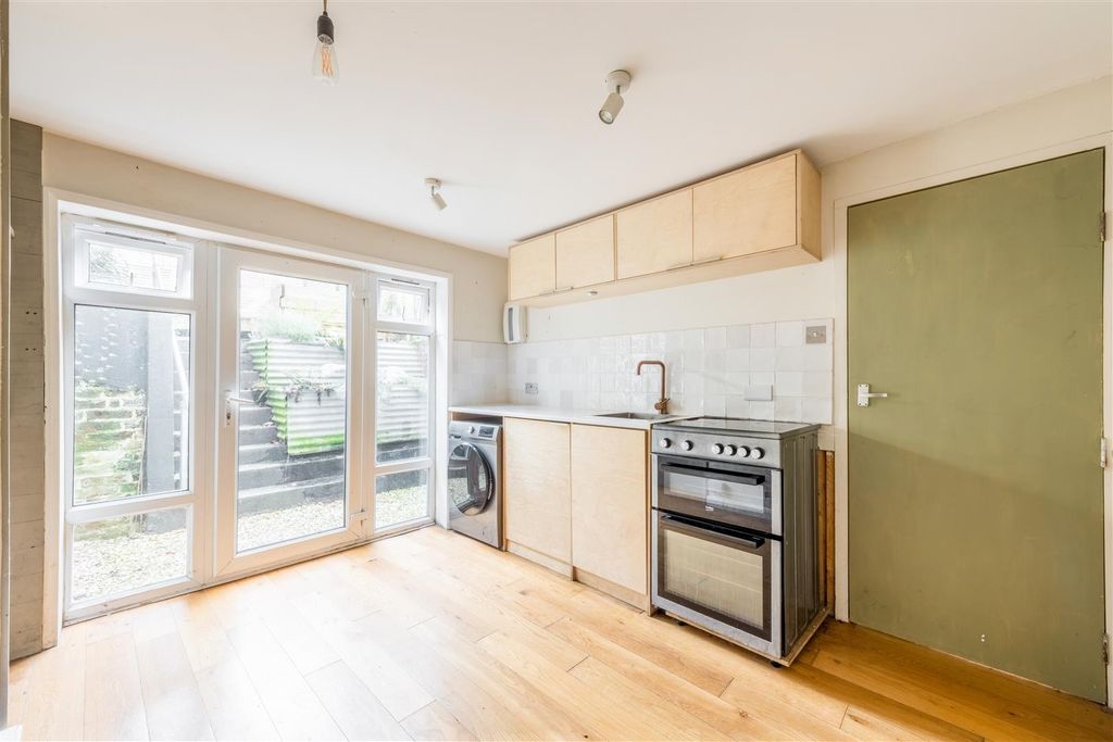 Property photo 2 of 22 109A Shirley Street-4.Jpg