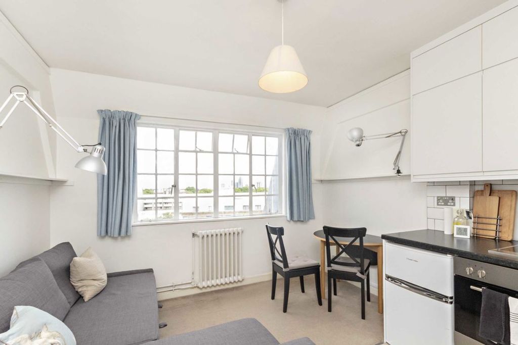 Property photo 1 of 3