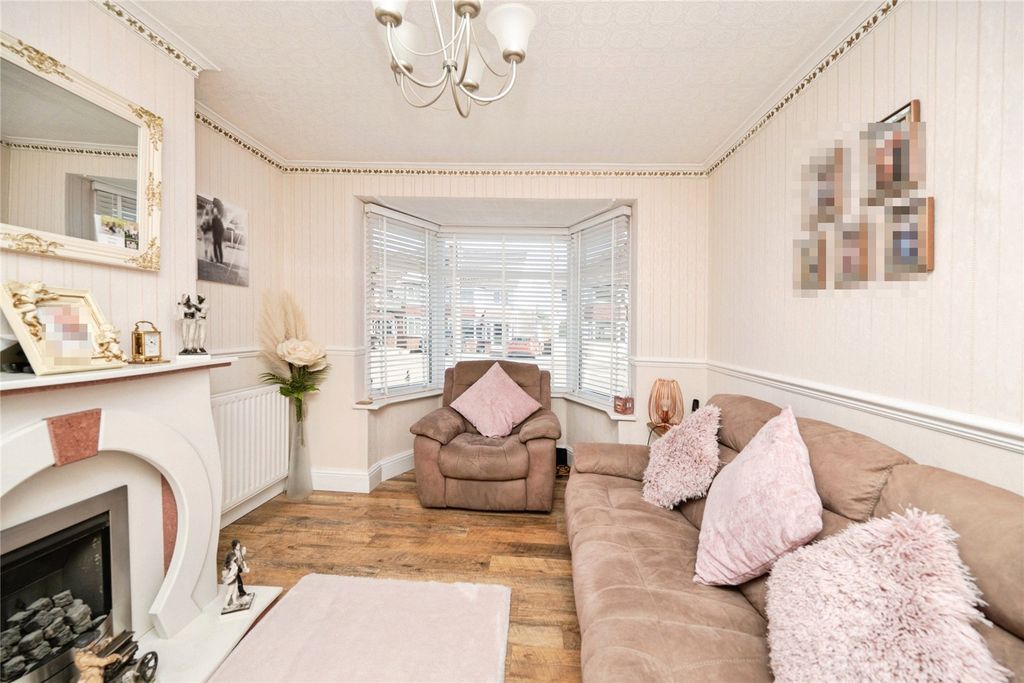 Property photo 2 of 23 Picture No. 63