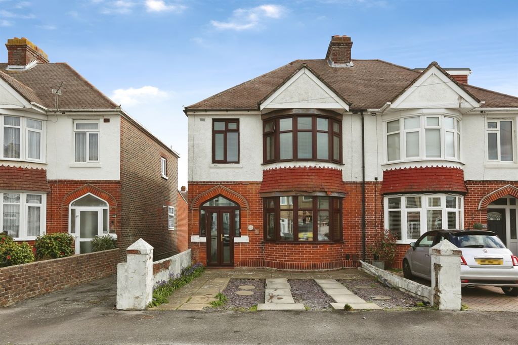 Property photo 1 of 14