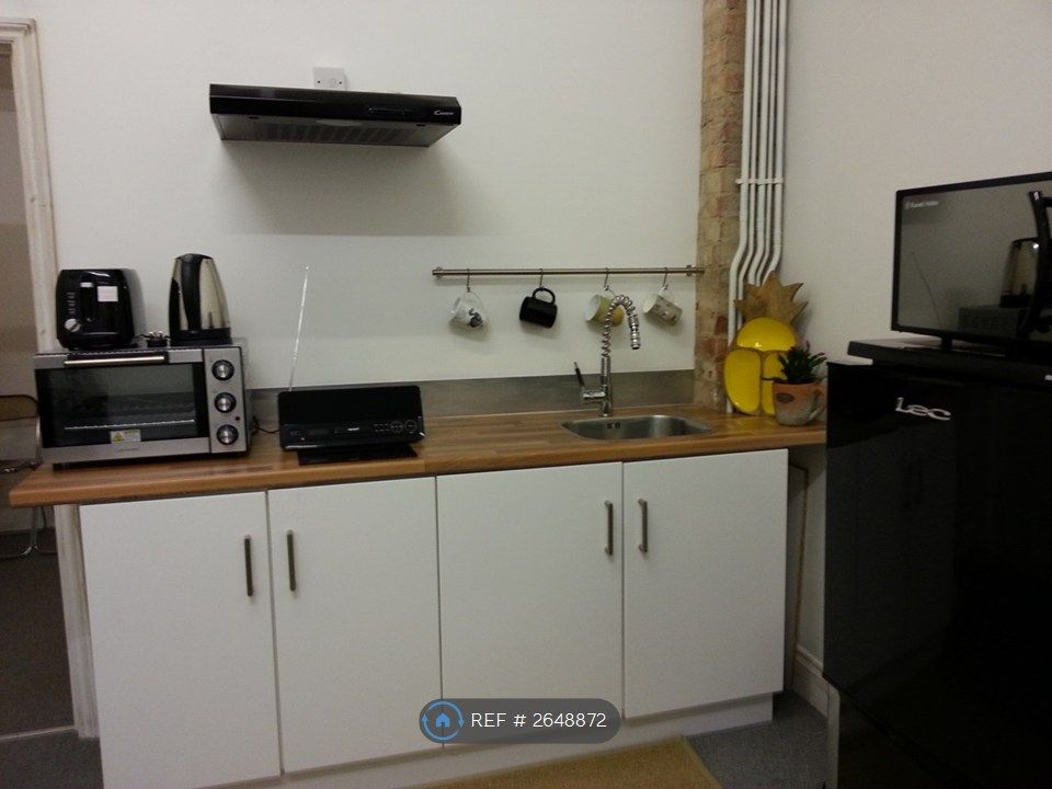 Property photo 3 of 24