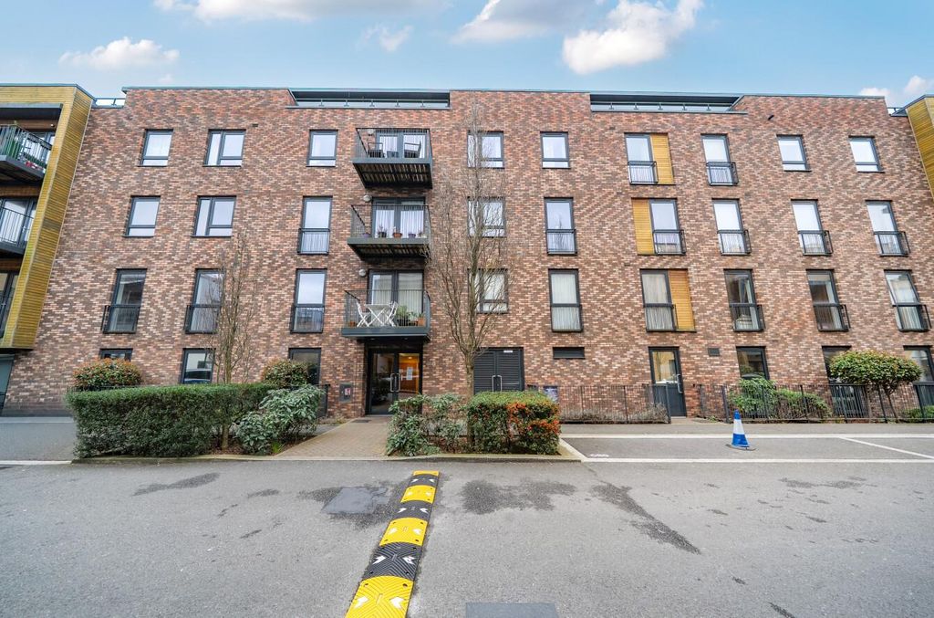 Property photo 1 of 19 Davidson Frost-Wellings, Dfw, Clement Court, Stanm