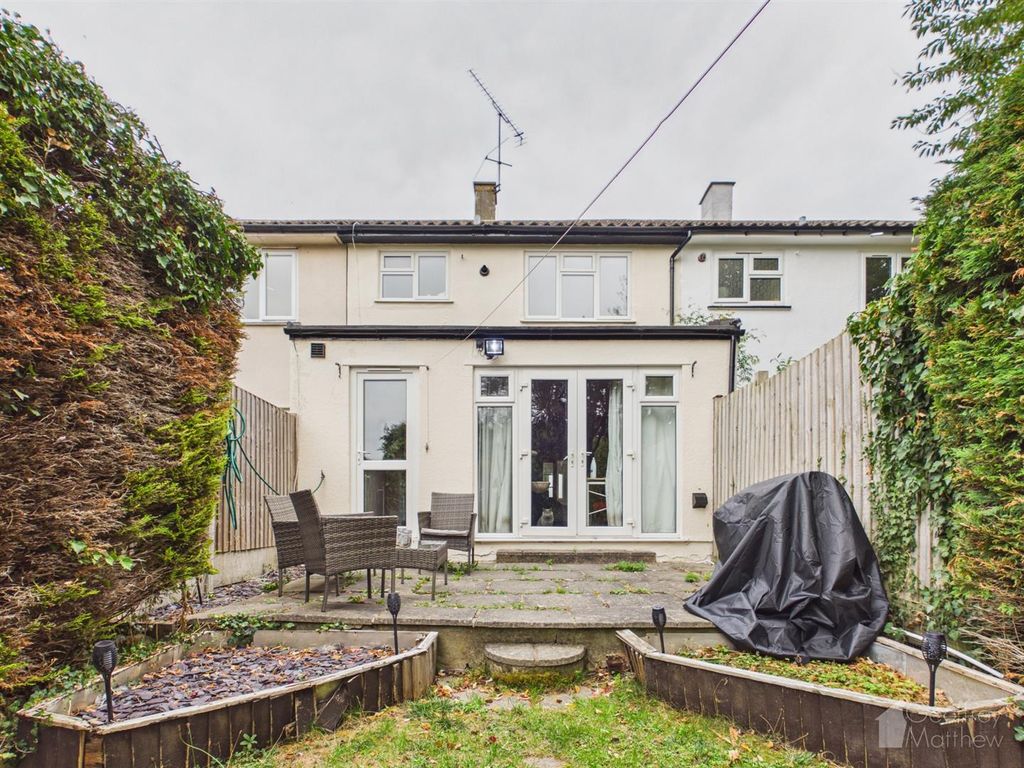 Property photo 2 of 11