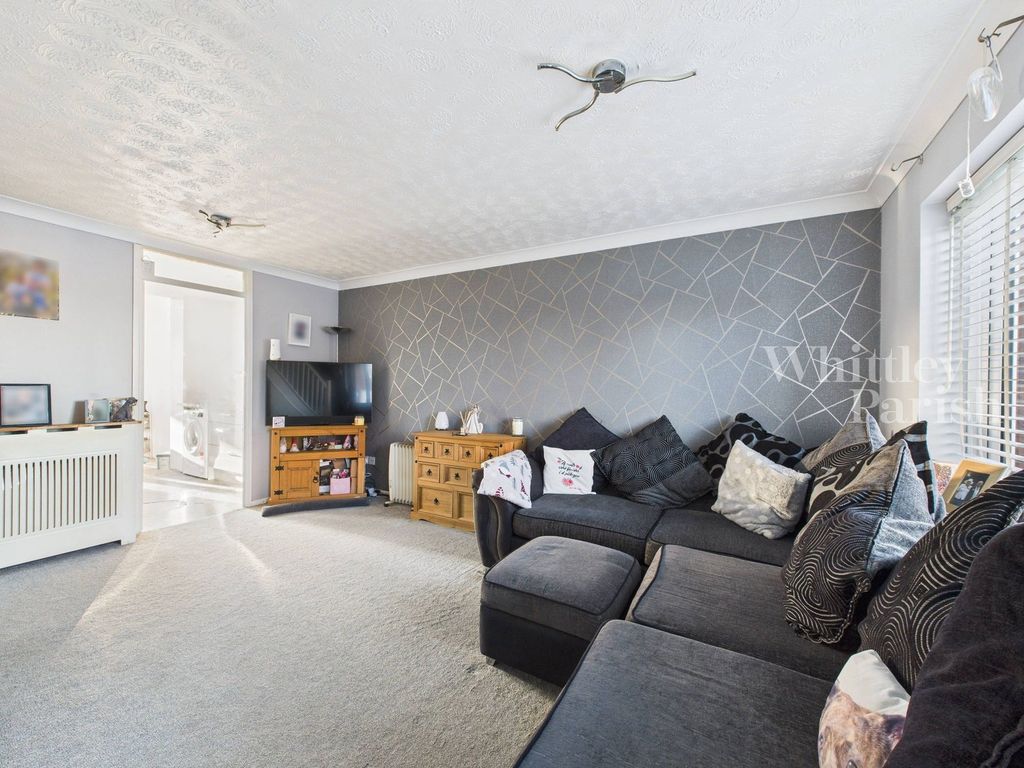 Property photo 2 of 14