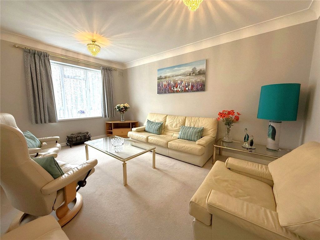 Property photo 3 of 10 Picture No. 04