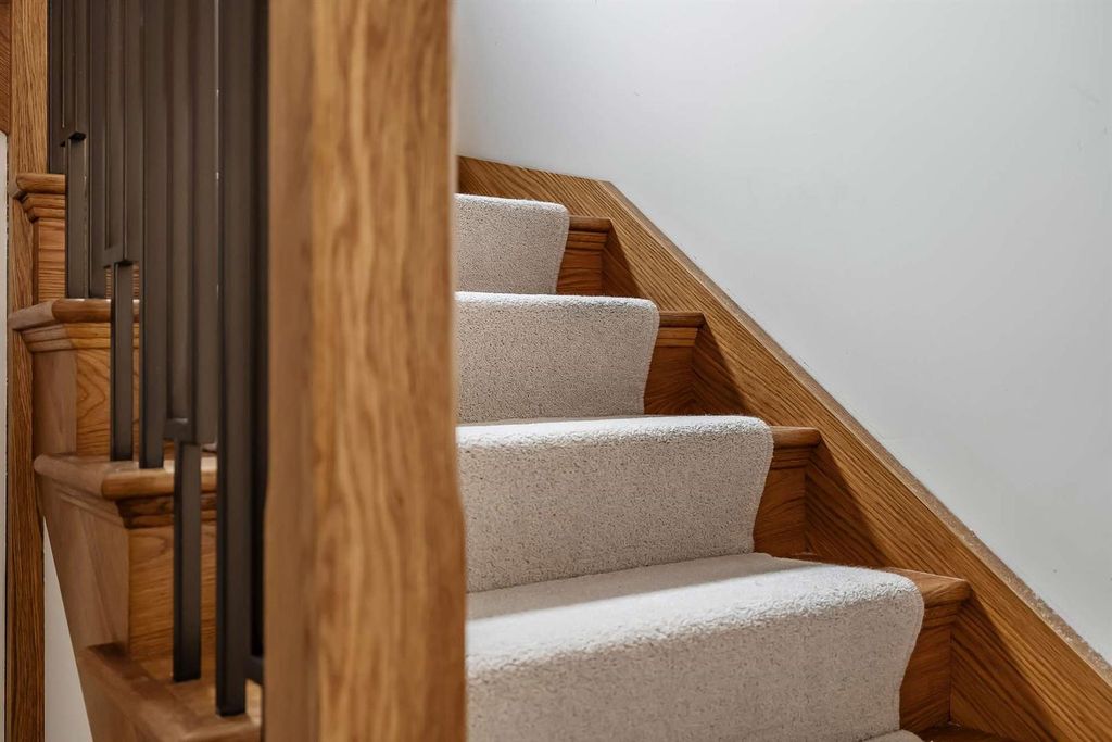 Additional image 18 of 4 bed detached house for saleCross Lanes, Guildford GU1