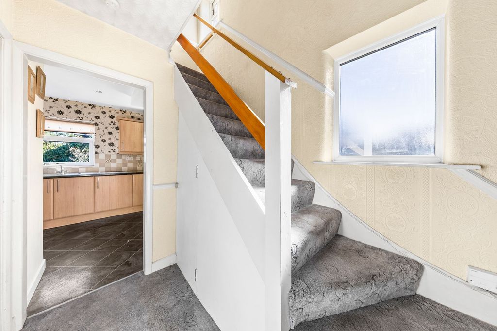 Property photo 3 of 26