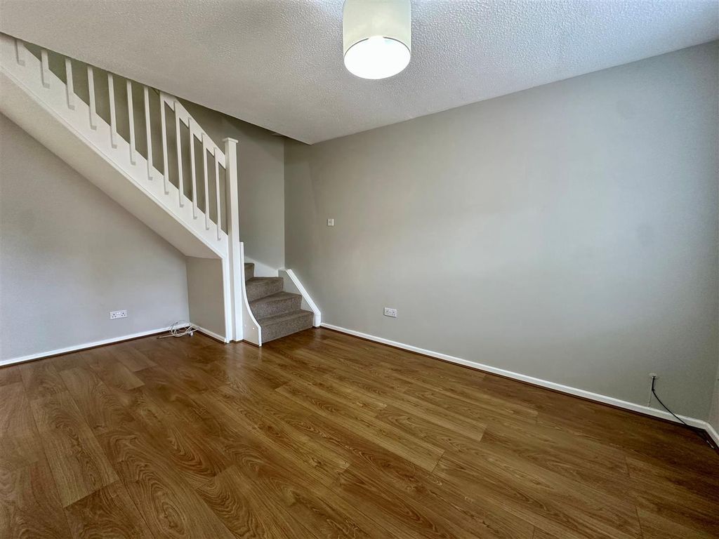 Property photo 2 of 13 4.Jpg