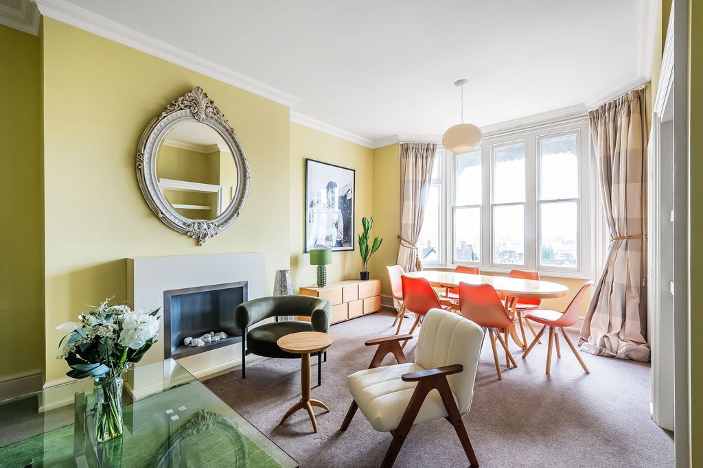 Property photo 3 of 20