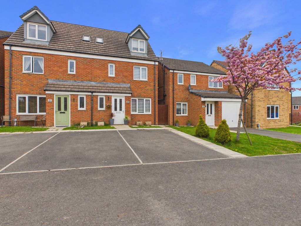 Property photo 1 of 15 External