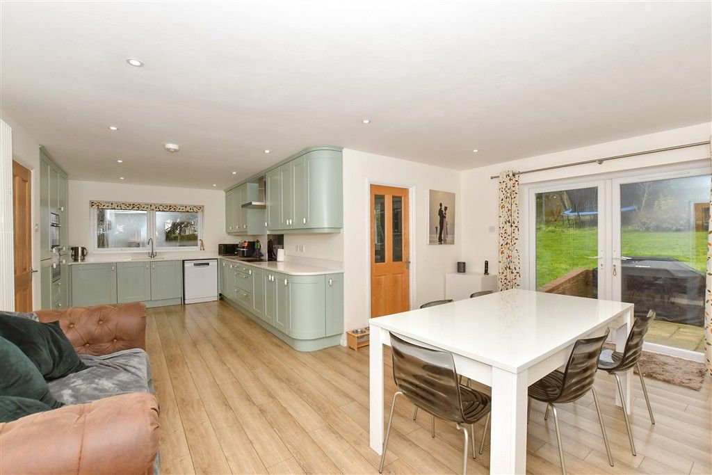 Property photo 3 of 12 Kitchen/Dining Room
