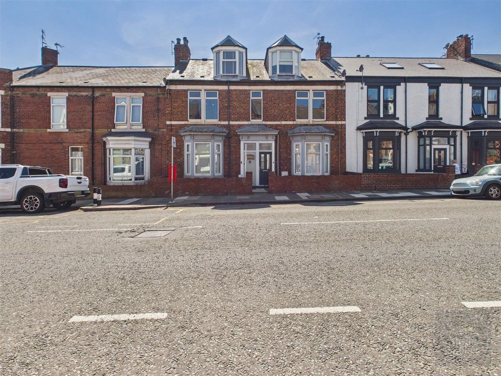 Property photo 1 of 17 Cam01858G0-Pr0287-Still034.Jpg