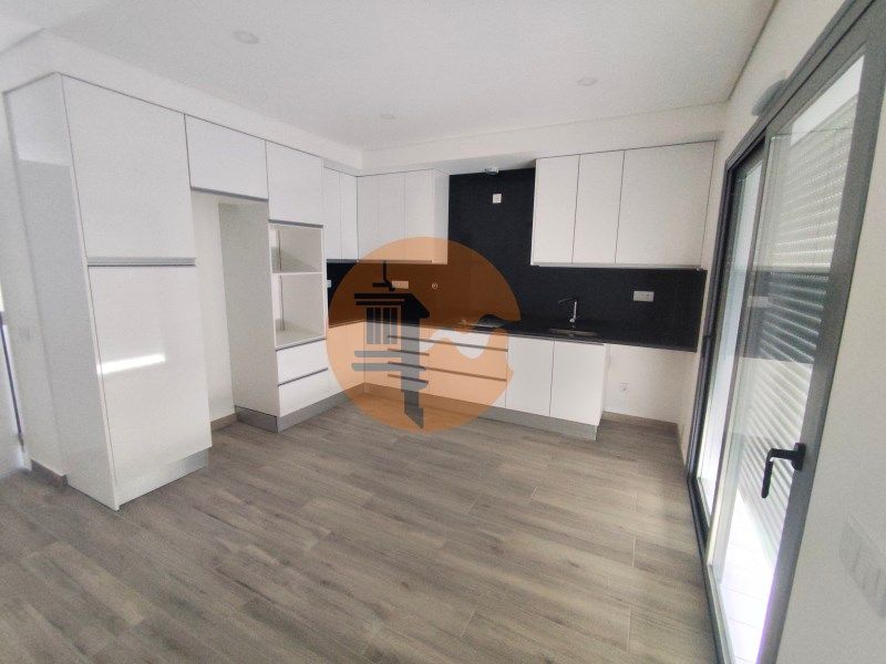 Property photo 1 of 33