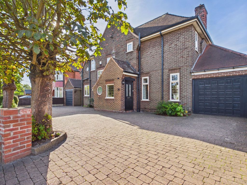 Property photo 1 of 42