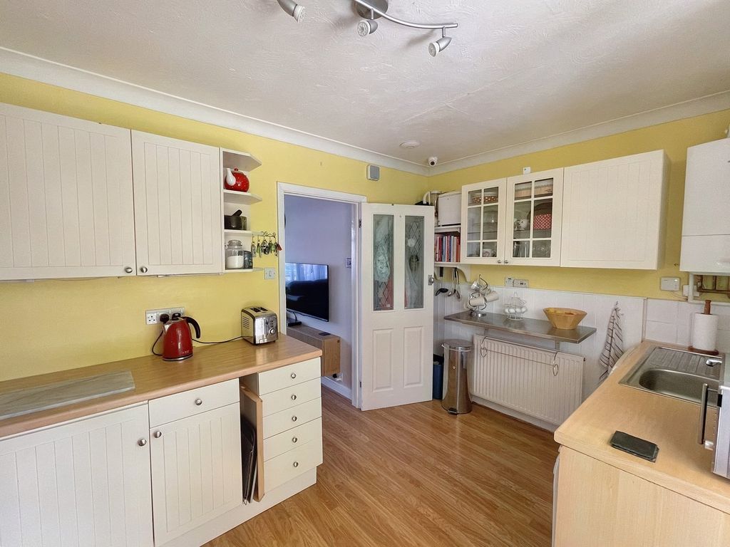 Property photo 3 of 15