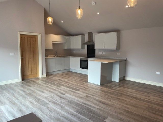 Property photo 2 of 10 Kitchen