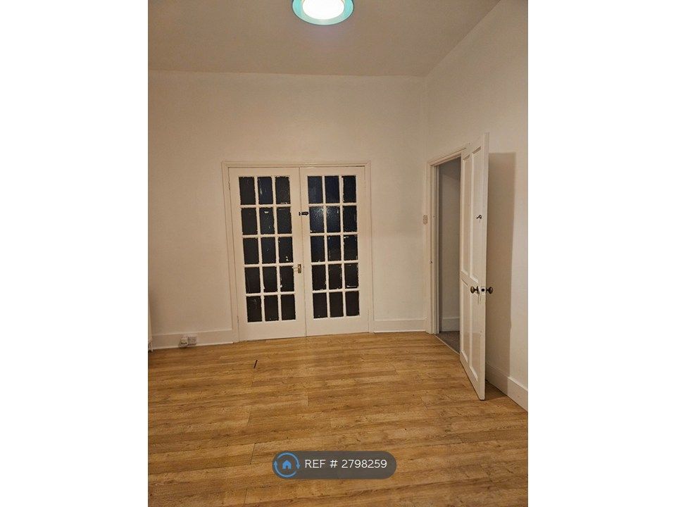 Property photo 3 of 17 Dining Room