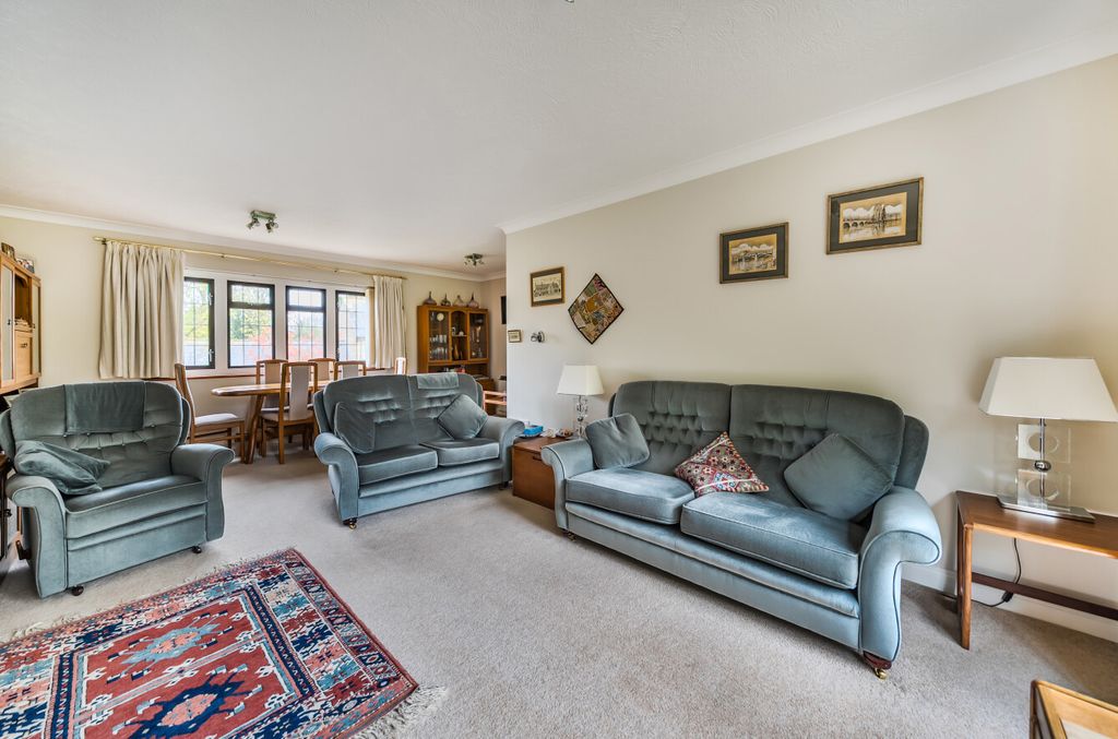 Property photo 3 of 11 Picture 3