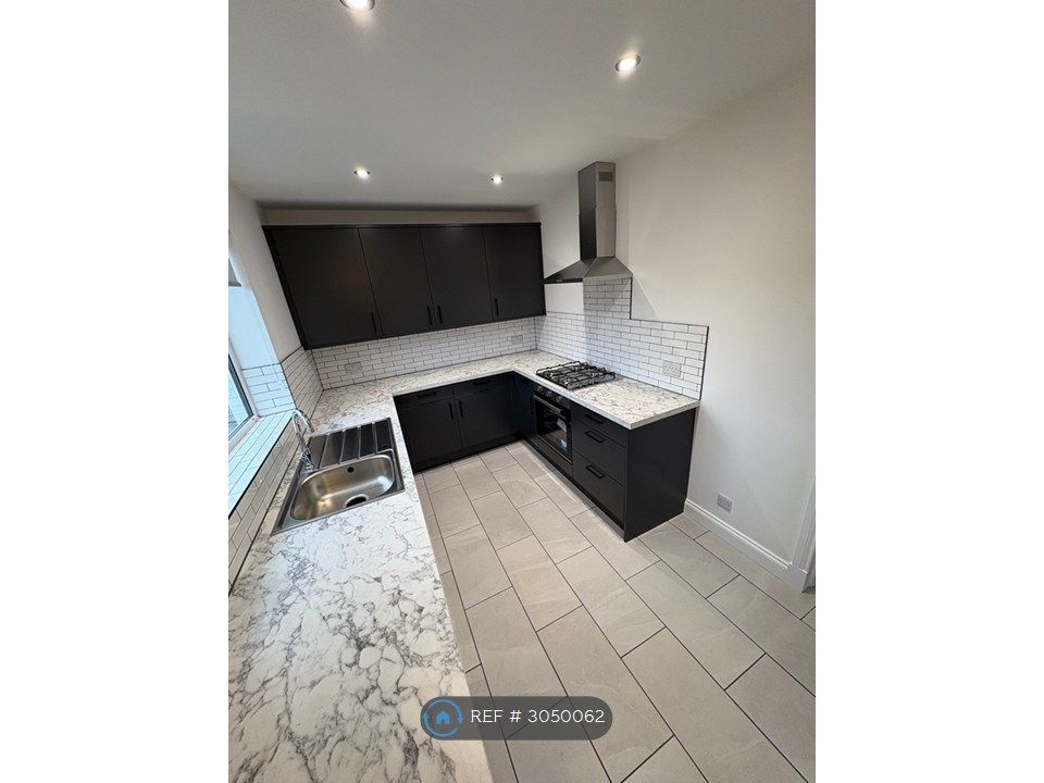 Property photo 3 of 35 Kitchen / Diner 1