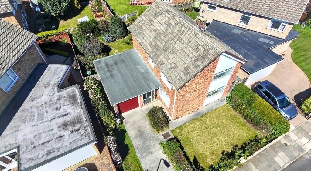 Property photo 2 of 25