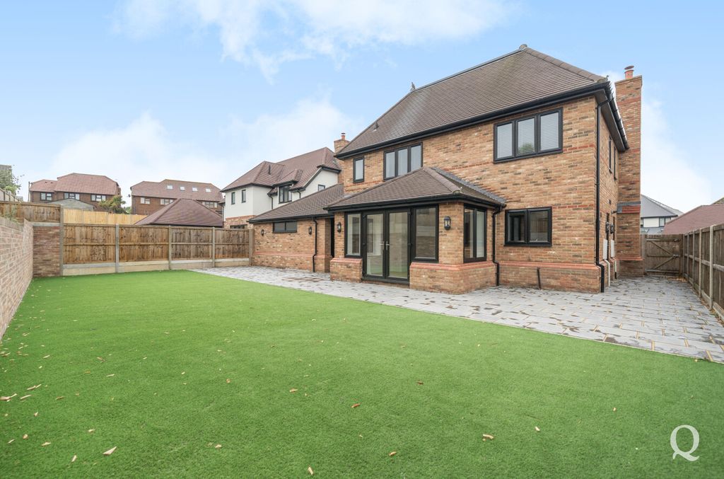 Property photo 3 of 29 07B02181-c4c7-4Eb...