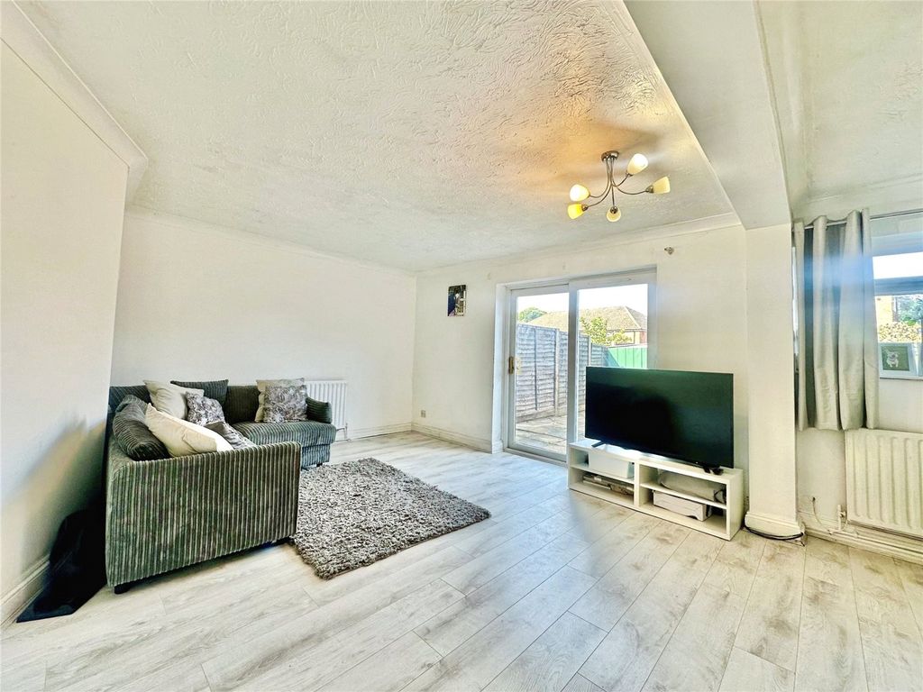 Property photo 2 of 9 #Yourmoveswanley