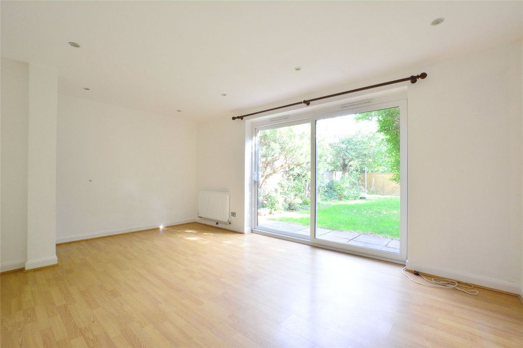 Property photo 1 of 17 Picture No. 08