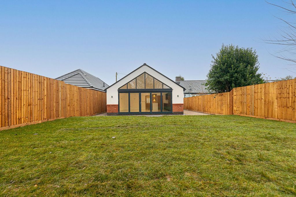 Property photo 2 of 37