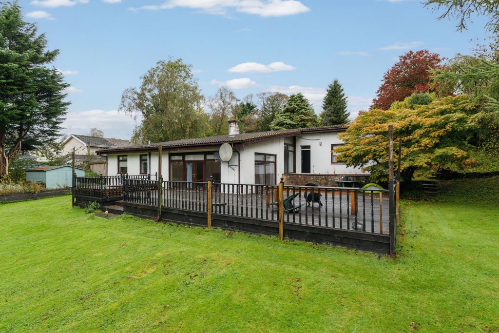 Property photo 1 of 28