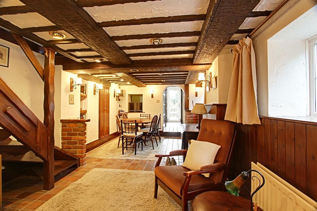 Property photo 2 of 16 Img_2605-Img_2607.Jpg