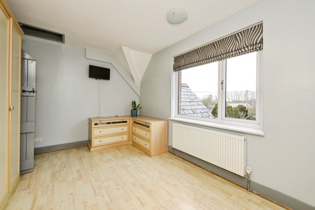 Additional image 11 of 4 bed semi-detached house for saleNewmarket Road, Teversham, Cambridge CB1