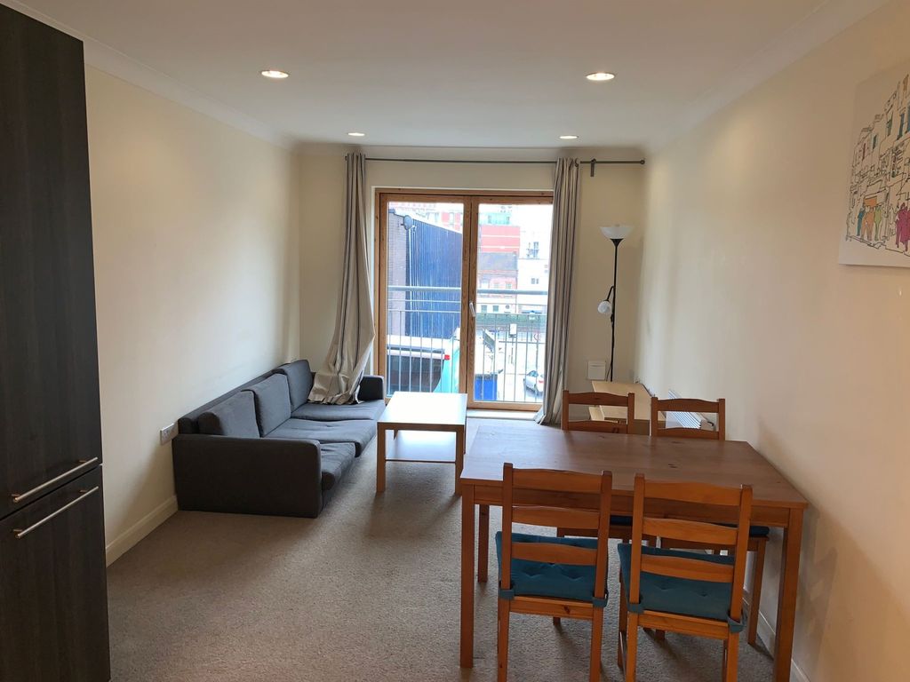 Property photo 1 of 6 Lounge