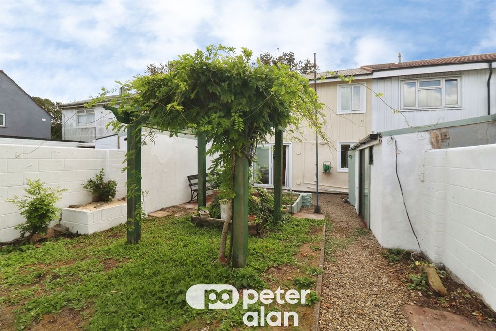 Property photo 2 of 24
