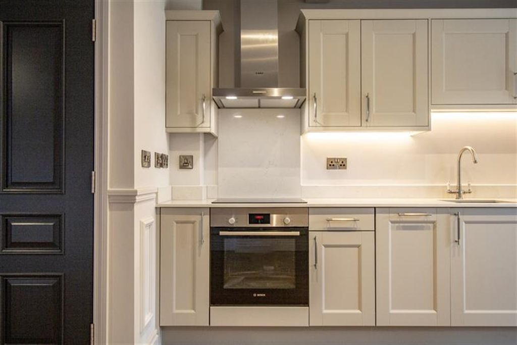 Property photo 3 of 38 Kitchen